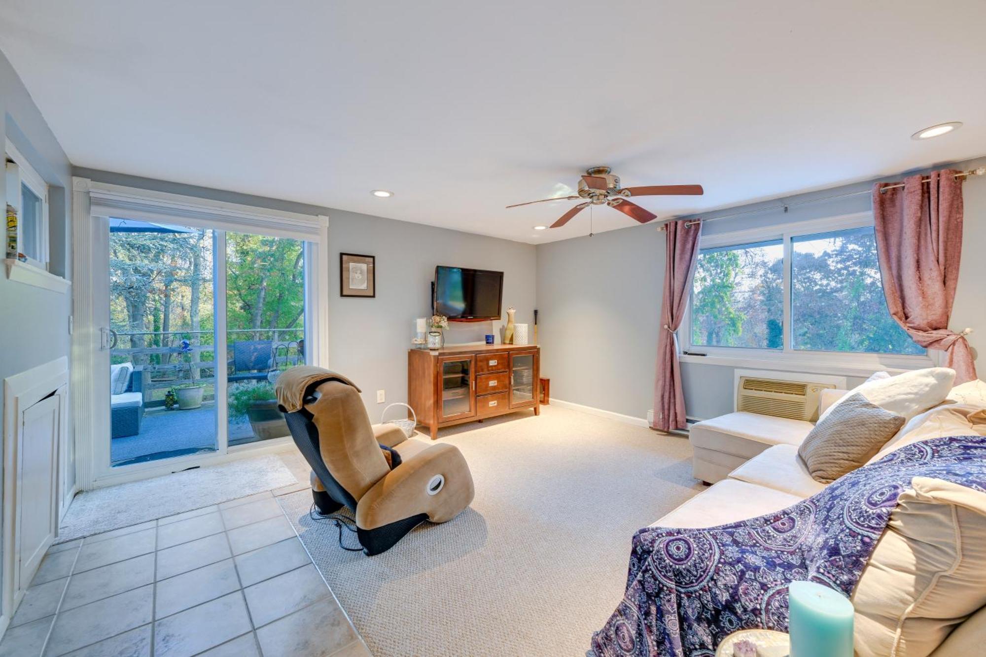 Cozy Dix Hills Apt With Deck About 7 Mi To Beach! Exterior foto